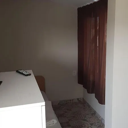Guest house Pensiunea Amyrar